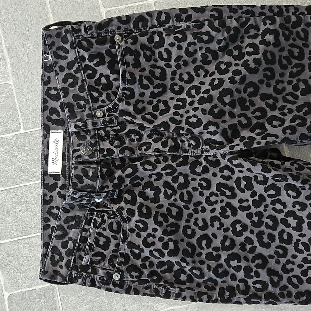 NWOT! Madewell 9" Mid-Rise Skinny Jeans Flocked Leopard Edition Size 26 Waist - Picture 5 of 11